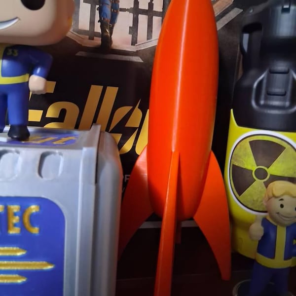 Red Rocketship Display Red Rocket Ship, Retro Rocket Ship Model, Rocket Decoration, Space ...