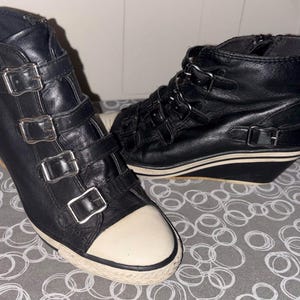 Lunar added a photo of their purchase