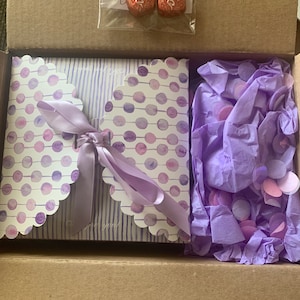 Purple Gift Box Self Care Gift for Friend Gift for Best Friend, Care  Package for Women, Thinking of You Lavender Spa Gifts for Her SGB022 -   Sweden