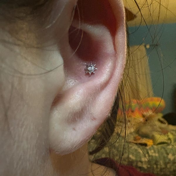 18G/16G Tiny Garnet Sun Internally Threaded Labret • Flat Back Earring ...