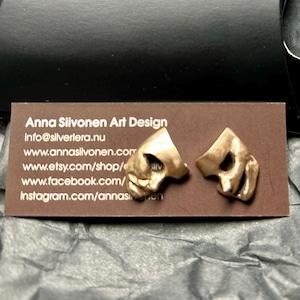 Giovanna added a photo of their purchase