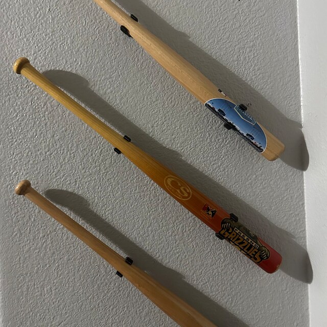 Présentoir à Battes De Baseball En Bois Rustique – Autoportant Ou Mural – Capacité 10 Battes – Neuf