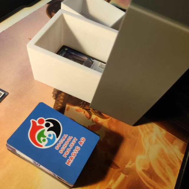 ScanBox Pour Cartes MTG – Coffret De Scan Avec Tapis Antidérapant Et Support Téléphone – Compatible ManaBox – Grande Capacité – Organisation TCG
