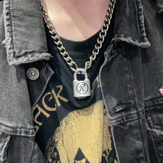 The Original Sid Vicious 'R' Padlock & Chain Necklace The Original Sid Vicious 'R' Padlock & Chain Necklace