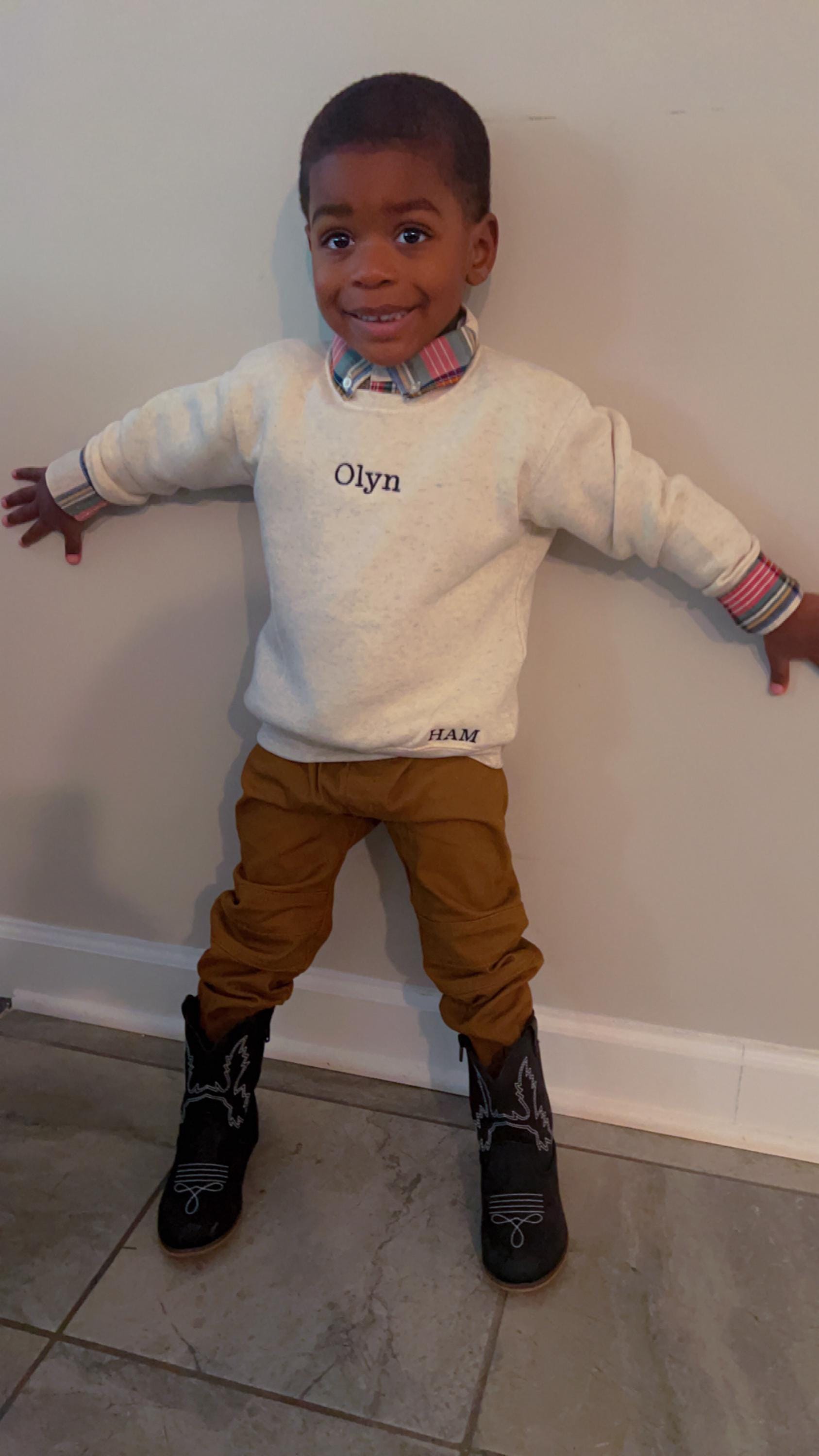 Custom Name Embroidered Crewneck Toddler Sweatshirt - Embroidered Name, Youth Sweatshirt, Personalized Name Sweatshirt Kids name Sweatshirt