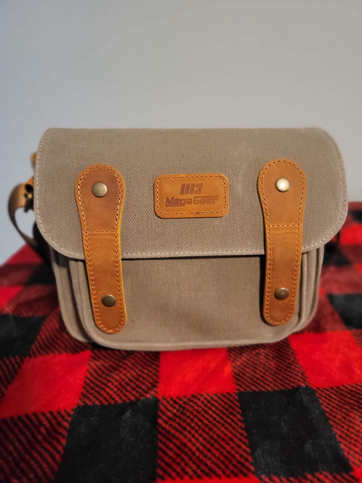 MegaGear Sequoia Canvas Camera Bag Shoulder Bag Case - Compatible with Canon Camera, Nikon, Sony SLR/DSLR Mirrorless Cameras and Lenses