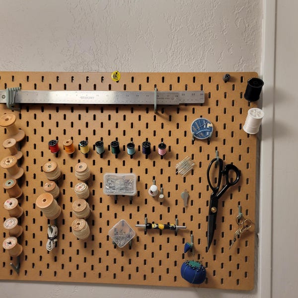 Vertical Ruler Storage Holder | Quilting, Architecture, Drafting ...