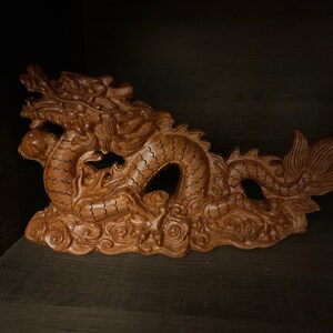 中国　人物像 龍模様 木製フレーム 中国製無垢材オフィス用ドラゴン像 2024年、木製ドラゴン置物