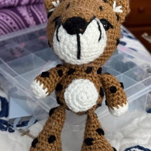パターン: チップ・ザ・チーター - かぎ針編みのチーター パターン