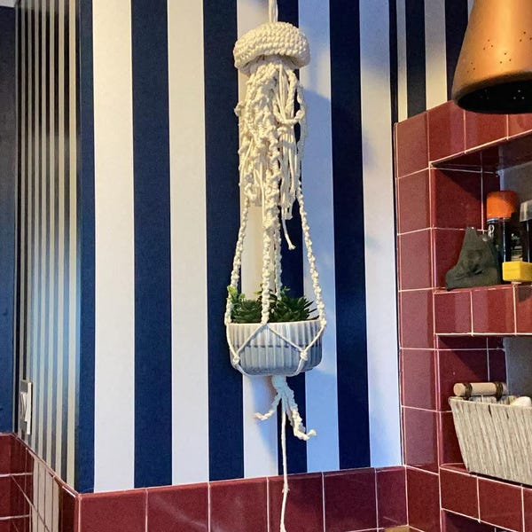 Macrame Jellyfish Planter DIY Pattern — Hanging Plant Holder Tutorial ...