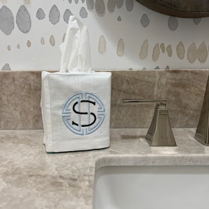 Heritage Floral Monogram Linen Towel - New