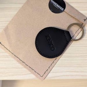 GSHLLO Portachiavi A Forma Di Fragola In Finta Pelle - Custodia Protettiva Con NFC Per Tracker, Carte E Chiavi, Accessorio Cute Con Anello - 4