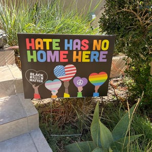 Courtney hat ein Foto des gekauften Artikels hinzugefügt