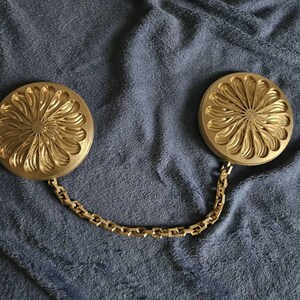 Dr. Doom Cape Chain Holder Disks - Customizable Cosplay Accessory