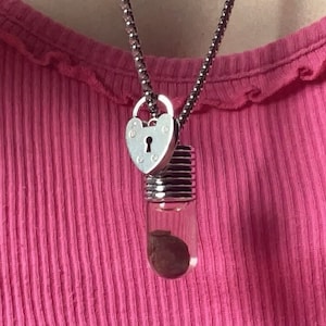 Dahlia added a photo of their purchase