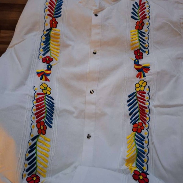 Mexican Embroidered Guayabera 100% Cotton White 603114 main image 0