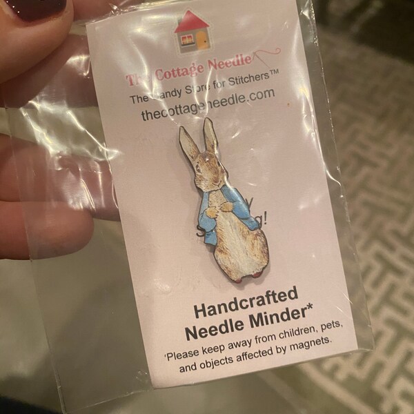 Standing Tall Peter Rabbit Needle Minders by the Cottage Needle Cross ...