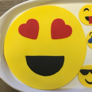 Emoji Cupcake Toppers. - Etsy