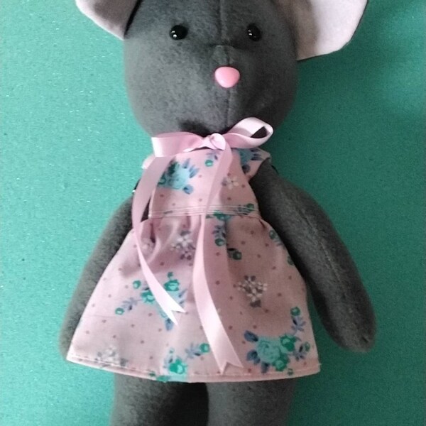 Stuffed Mouse Pattern / Plush Toy Pattern / Animal Pattern / PDF Sewing