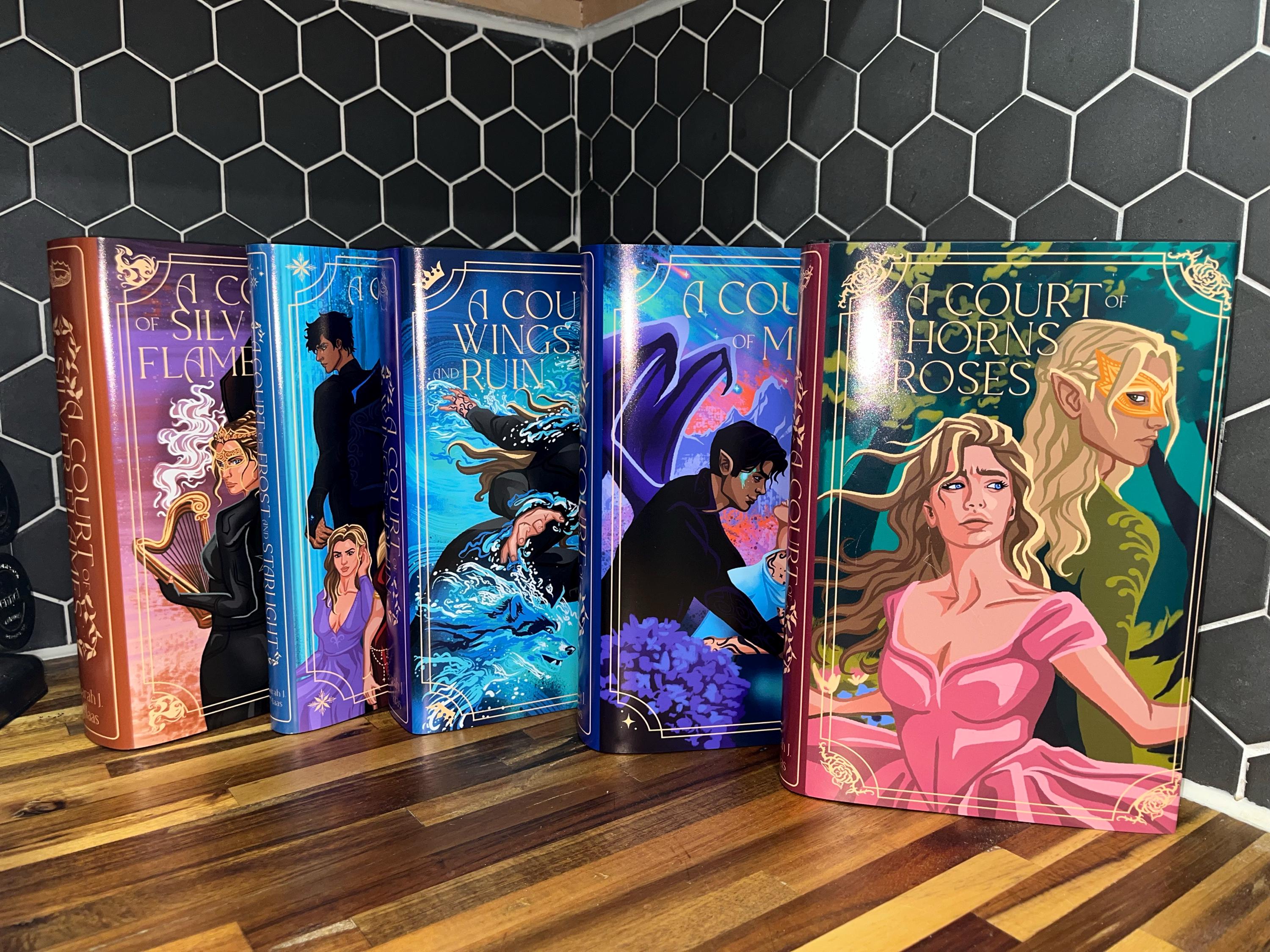 A Court of Thorns and Roses Dust Jacket Full Set