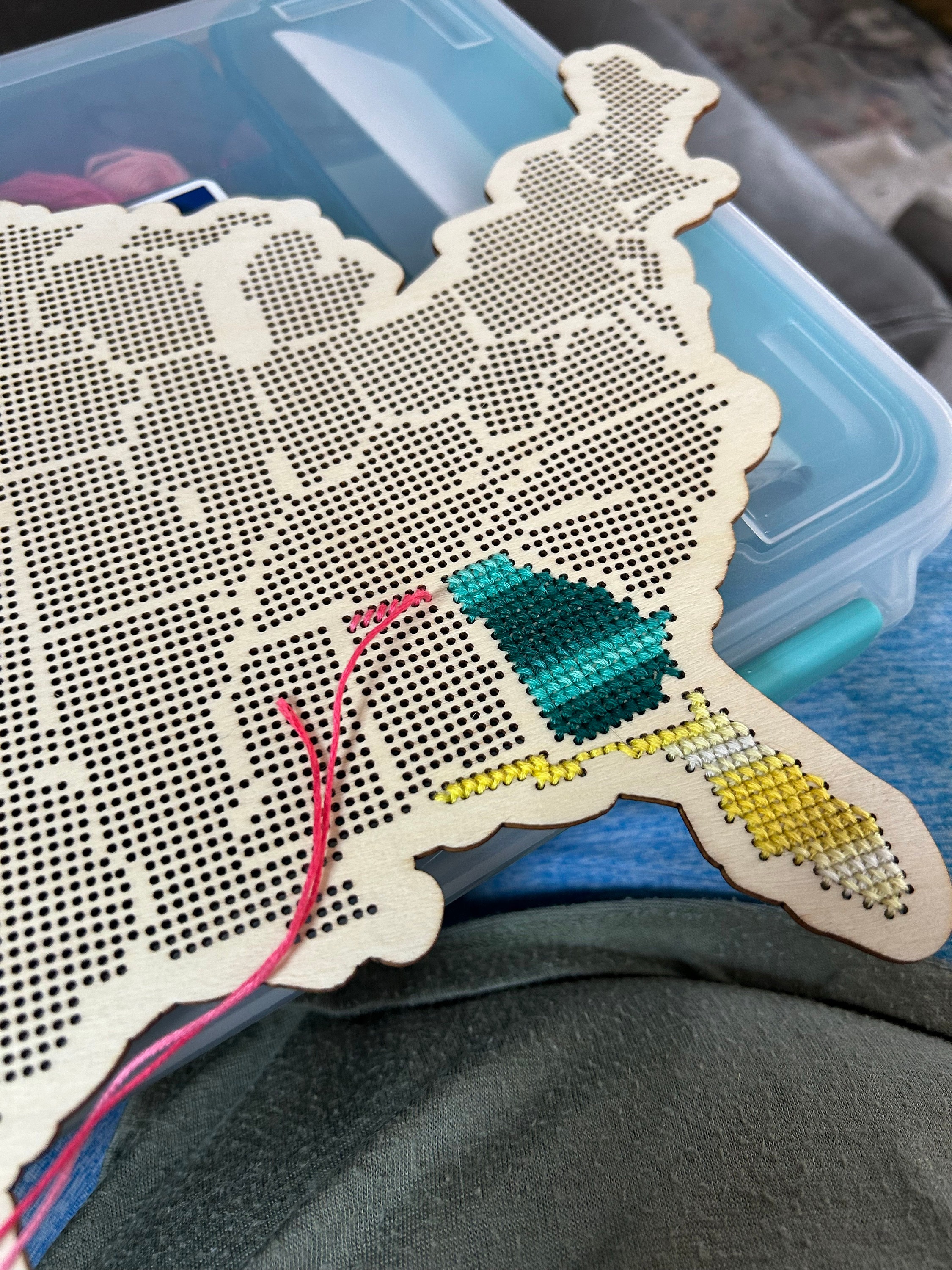 Stitchable Wooden US State Map | Cross Stitch & Embroidery United States Perforated Wood Map | Plywood Needlepoint Wedding or Moving Gift