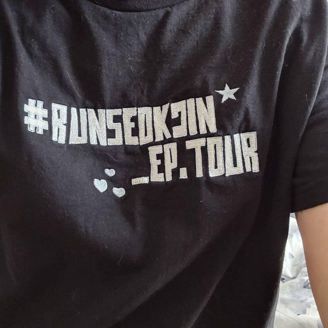 アイドル RUNSEOKJIN_epTOUR T-SHIRT (EU VER.) il_1080xN.6906980941_2l9v.jpg