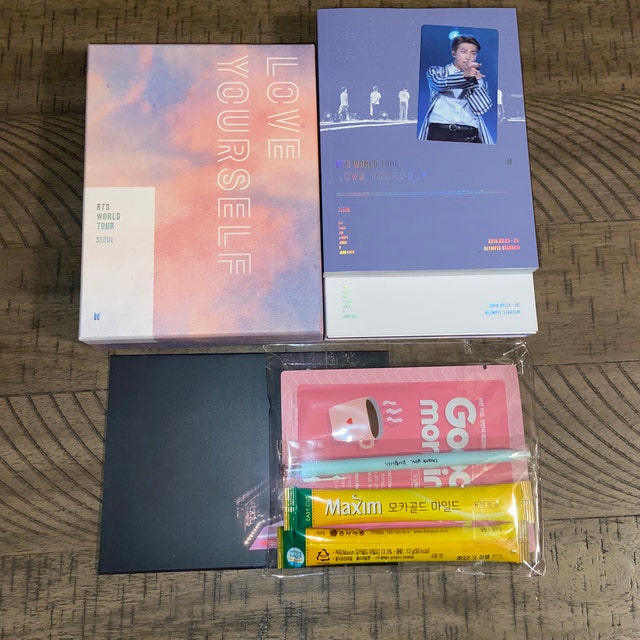 K-POP・アジア BTS WORLD TOUR LOVE YOURSELF SEOUL DVD BTS [Love Yourself In Seoul] 3 DVD+BOOK SET No Photocard And