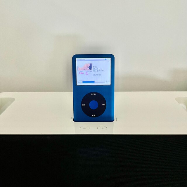 iPod classic第7世代  160GBからSD256GBにU2バージョン s-l1200.jpg