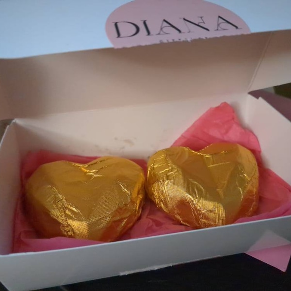 Luxury Ferrero Rocher Round Cake Giftbox Gift For Birthday