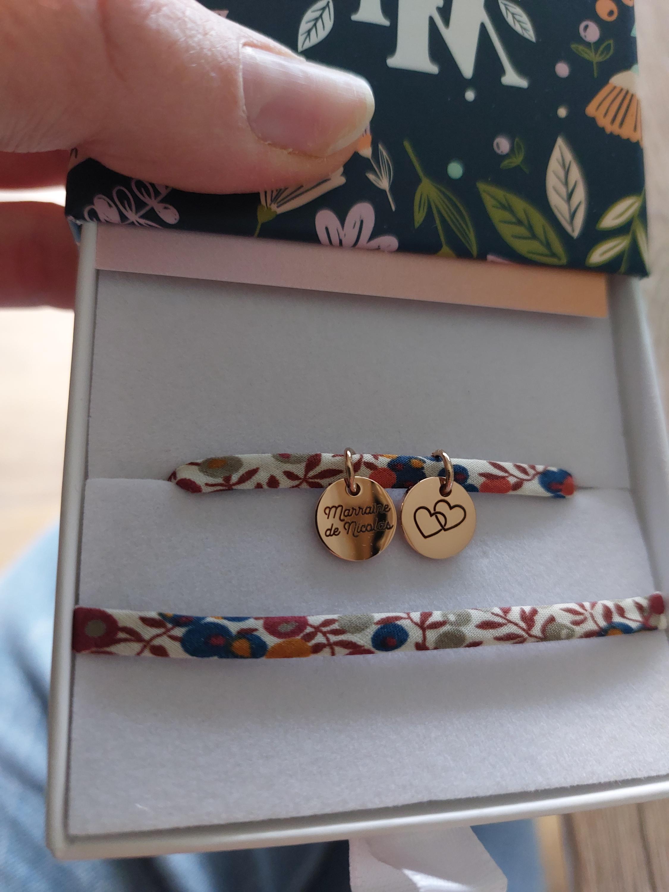 Personalized bracelet, 2-turn liberty cord with engraved medals and charm, Gift for Mom, Grandma, Godmother, Birth jewelry, Christmas gift