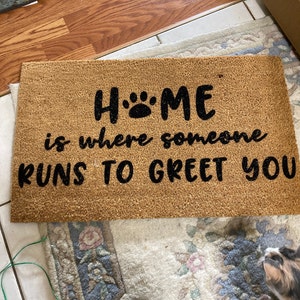 Who Runs The HouseDogs Funny Doormat