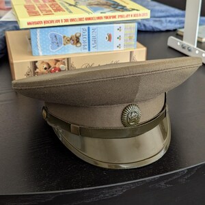 ヴィンテージのソ連軍将校帽、ソ連軍帽、鎌と槌のバッジ - Etsy 日本