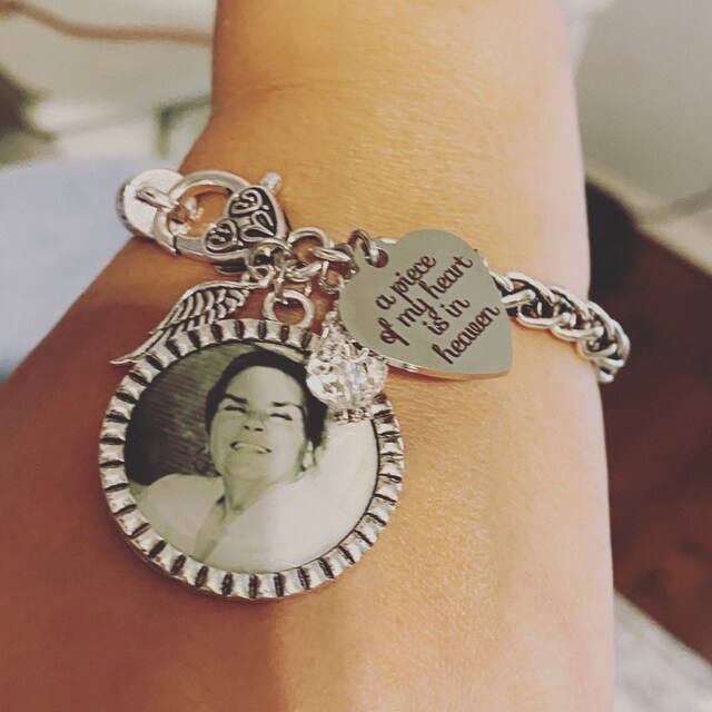 Bracciale Commemorativo Per Perdita Persona Amata - Gioiello In Acciaio Con Frase "Quelli Che Amiamo Non Vanno Via" - Regalo Per Lutto Padre Madre Nonno Nonna