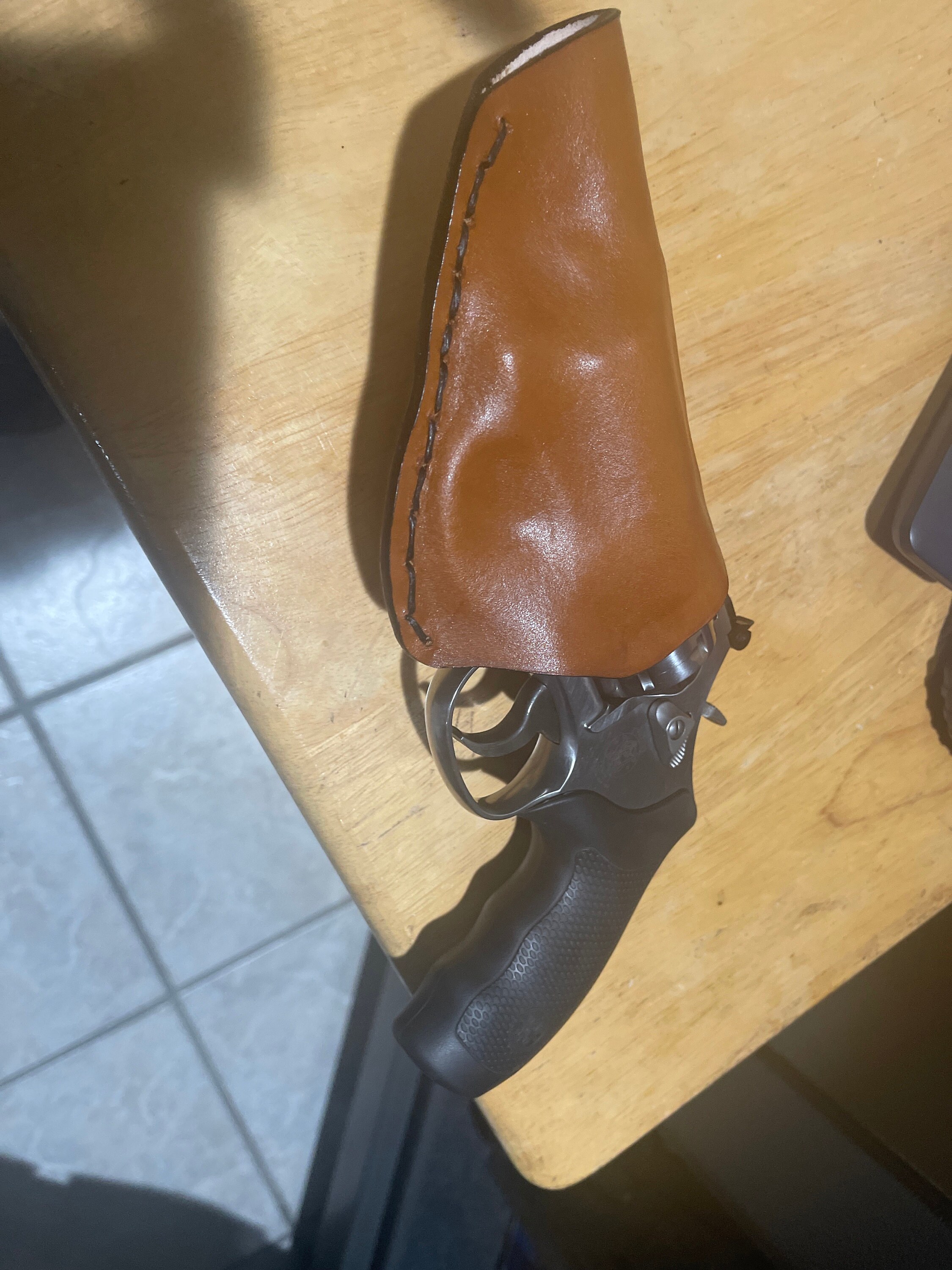Smith & Wesson Leather Holster, J Frame Brown Concealed or Open Carry with Belt Clip, Right or Left Handed
