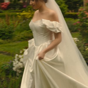 Lace wedding veil, wedding veil, сhantilly wedding veil, spanish veil | Olivia Veil