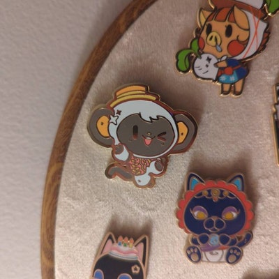 LIMITED ACNH Enamel Pins: Niko, Sasha, Shino - Etsy
