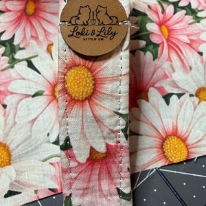 50 Etichette In Pelle PU Per Cucire | Patch Fai Da Te In Rilievo 5x2 Cm | 10 Colori Per Abbigliamento, Borse, Cappelli, Uncinetto | Ideali Per Personalizzare Jeans E Lavori A Maglia - 3