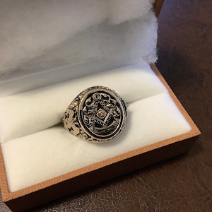 Past Master Masonic Ring With Floral Leaf Work Design Solid | Etsy
