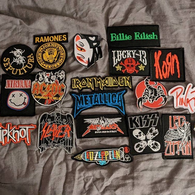 50 Pz/lotto Rock Band Toppe E Stemmi Vesti Musica Punk Stiratura Distintivi Appliques Strisce Ricamate Per Giacca Jeans Adesivi FAI DA TE - Foto 3