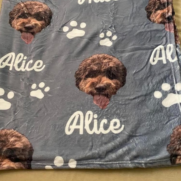 Personalized Dog Quilt/Fleece Blanket - Up to 5 Dogs - Best Gift For Dog Lovers