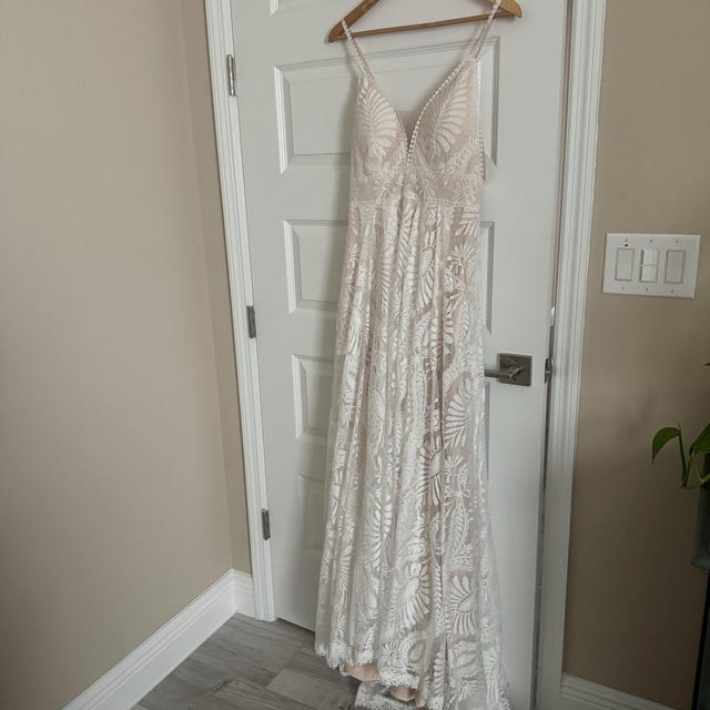 Boho A Line Wedding Dress Long Sleeve Lace Dress Wedding Bohemian  Embroidered Bridal Dress Detachable Sleeve Wedding Gown Boheme Wedding -  Etsy