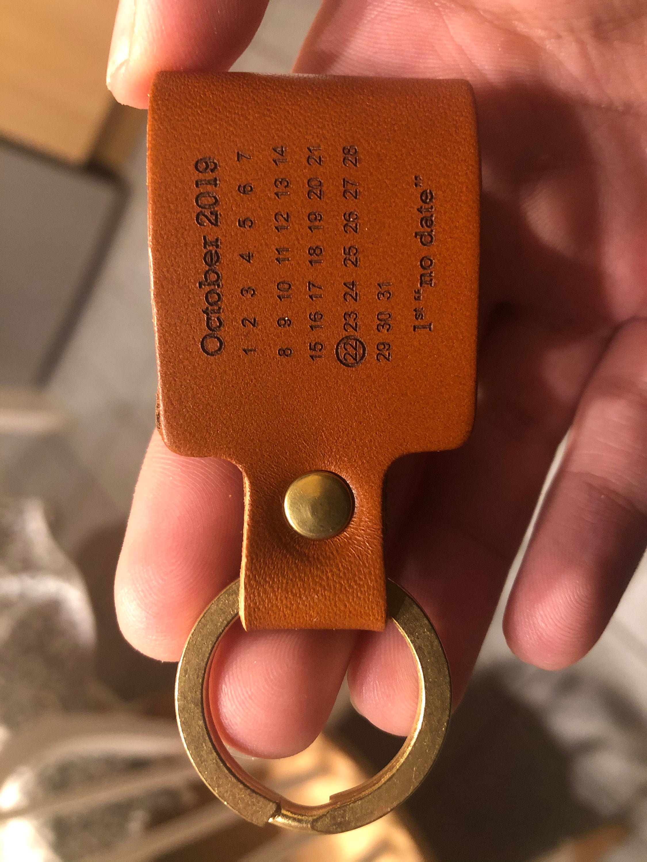 Personalized Calendar Date Keychain, Natural Leather Engraved Keyring / Valentine's Day, Third Wedding Anniversary Gift / Special Date