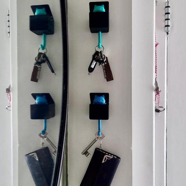 Interactive Key Holder Interactive Pop-up Cat Key Holder | Surprise Wall Hook | Peek-a-boo ...