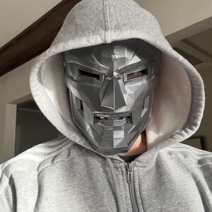 MARVEL Dr.ドゥーム パーカー Amazon.com: Marvel Fantastic Four Doctor Doom Portrait