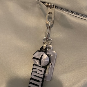 Nidia added a photo of their purchase
