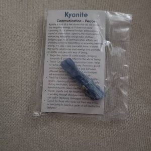 blue kyanite (~1.5&quot;) - raw blue kyanite - 1.5&quot; - 3.5&quot; kyanite - healing crystals & stones - protection crystal - blue kyanite - chakra stone photo