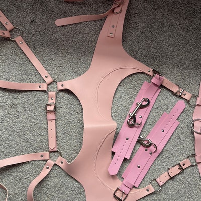 underbust harness corset