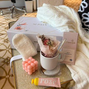 Madlen added a photo of their purchase