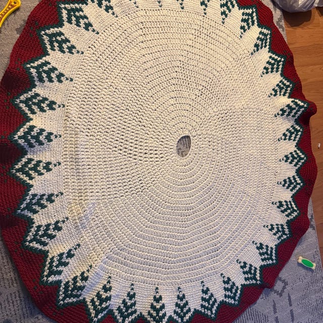 A customer's finished Pine Christmas Tree Skirt Crochet Pattern