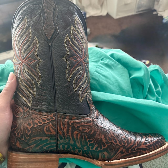 Stivali Da Cowboy Western Punta Quadrata Incisa In Argento – Punta Larga, Coppia Nuova Con Etichette